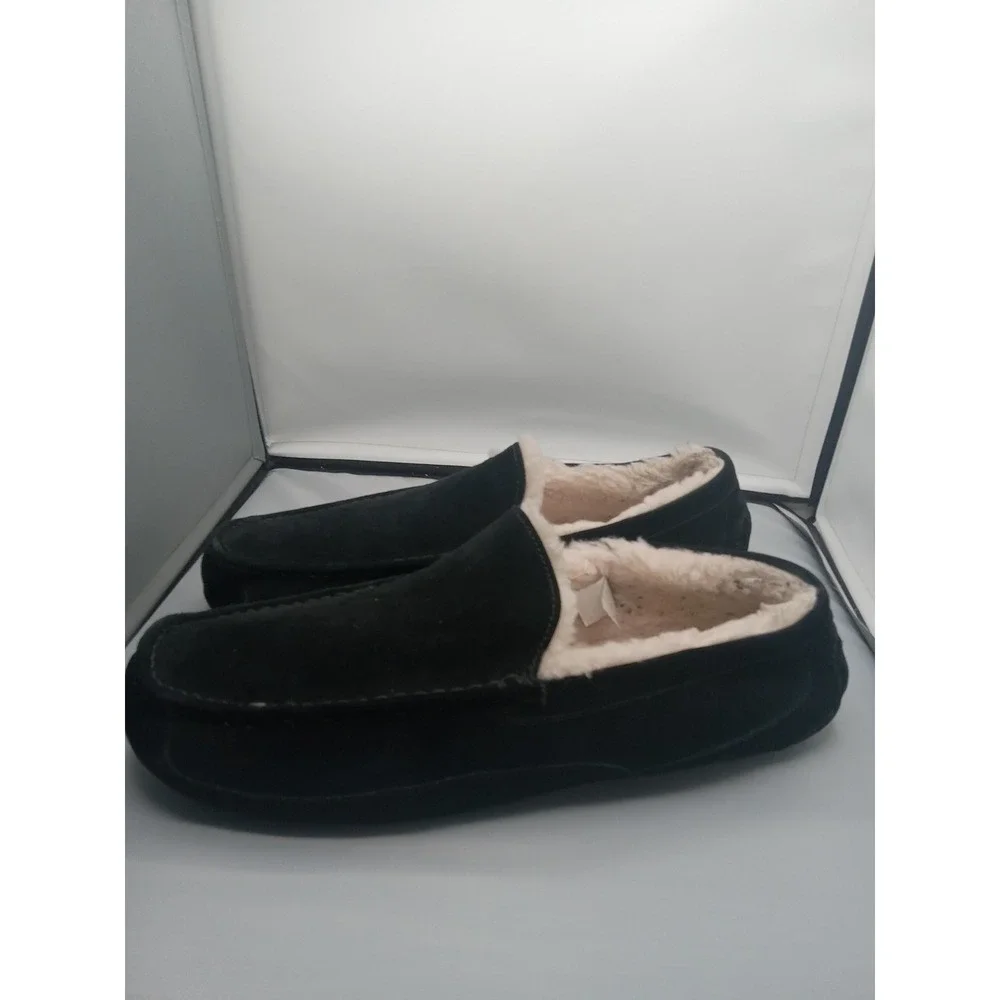 UGG‎ Mens Ascot Slipper Black Suede Size 18 Has A Spot.